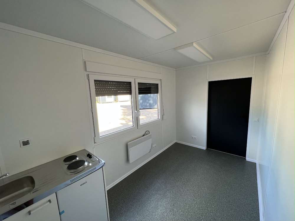 Container mit Büro, Küche, WC und Dusche 6x2,43 m