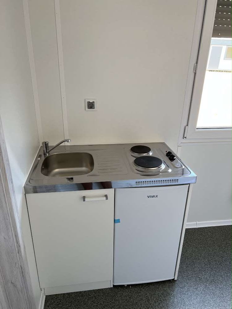 Container mit Büro, Küche, WC und Dusche 6x2,43 m