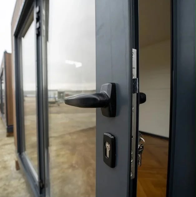 Neuer Bürocontainer 4x3 m