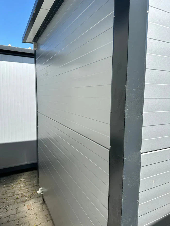 Sanitärcontainer 2,00 x 2,00 m mit WC und Urinal